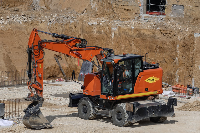Hitachi Bulldozer Operations